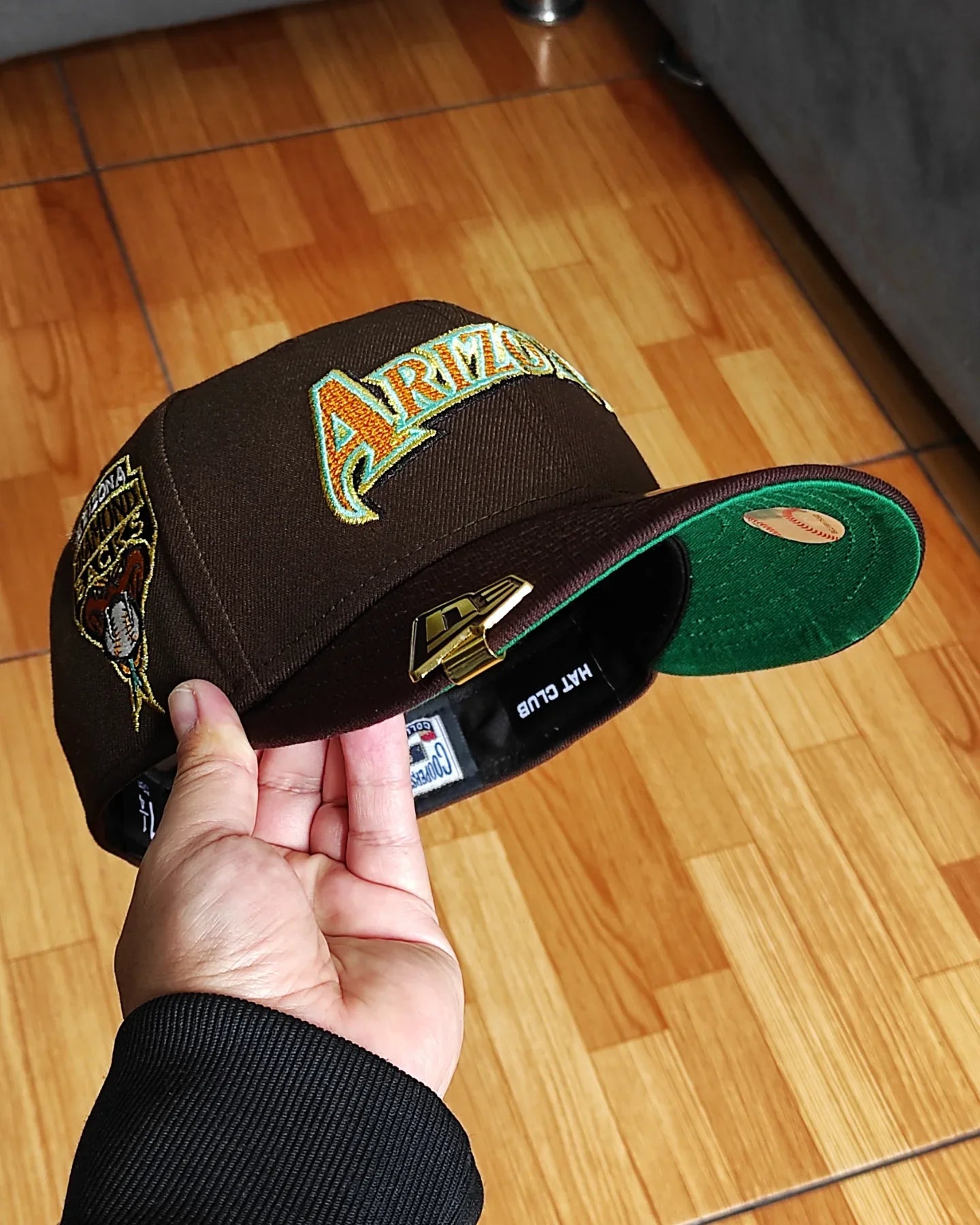 Gorra New Era 59 Fifty Arizona Diamondbacks Fields parche inaugural color café