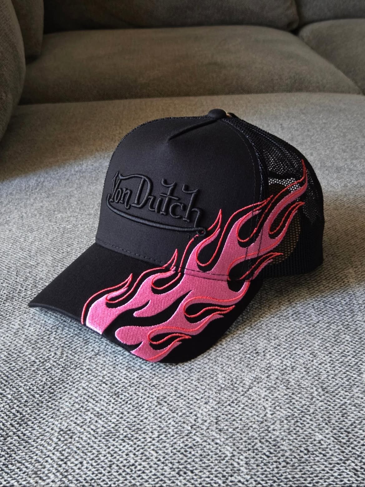 Von dutch trucker fire 🔥 cap black Exclusive