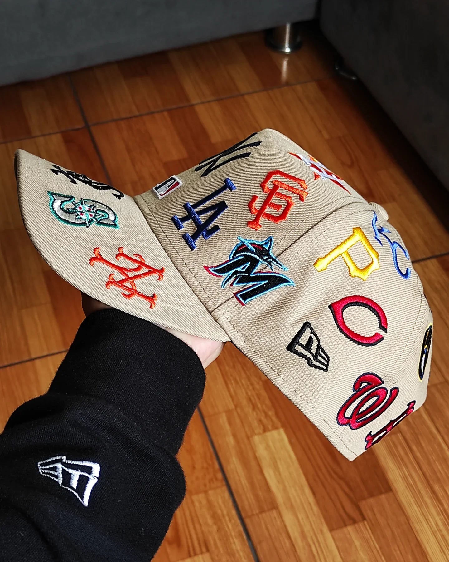 Gorra New Era MLB 'All Over' 9FORTY A-Frame con broche ajustable