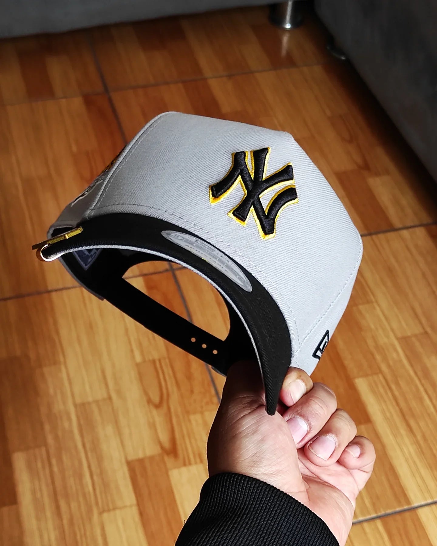 New Era New York Yankees Serie Mundial 1999 gris plomo negro - 9 Forty A-FRAME