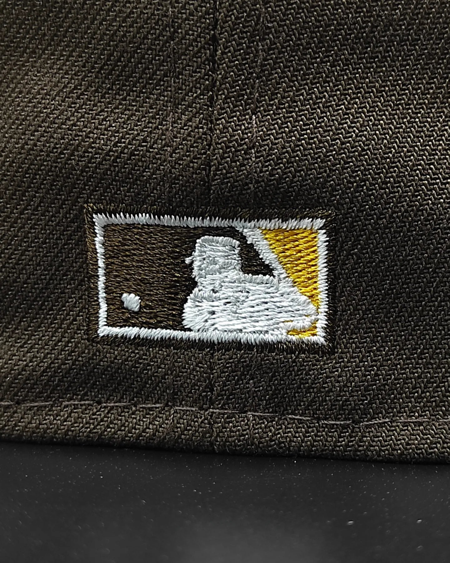 Gorra ajustada 59fifty New Era San Diego Padres 50 aniversario edición amarilla y café