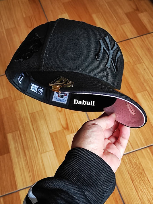 Gorra ajustada 59Fifty New Era New York Yankees World Series 1999 Edición Rosa Negro
