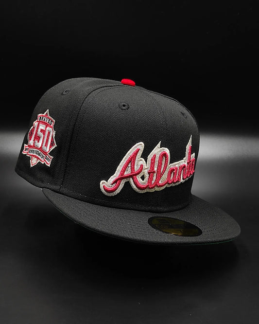 Gorra ajustada 59fifty de New Era Atlanta Braves 150 aniversario cúpula negra edición metálica