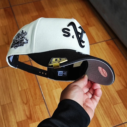 Gorra New Era Oakland Athletic Upside Down Chrome Black 2 Tone World Series 9Forty A-Frame Snapback