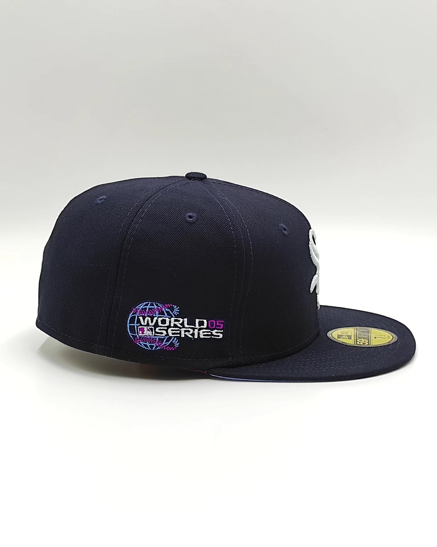 Gorra New Era 59fifty seda icys Medias Blancas de Chicago parche Serie Mundial 2005 - azul marino