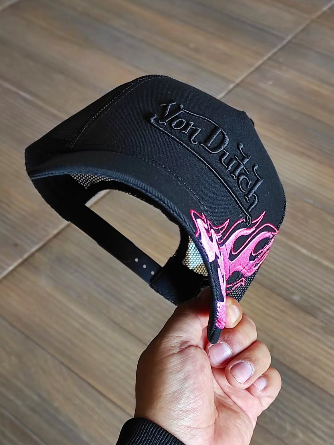 Von dutch trucker fire 🔥 cap black Exclusive