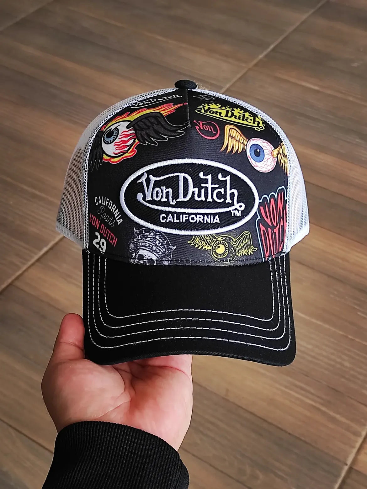 Von dutch trucker cap multilogo