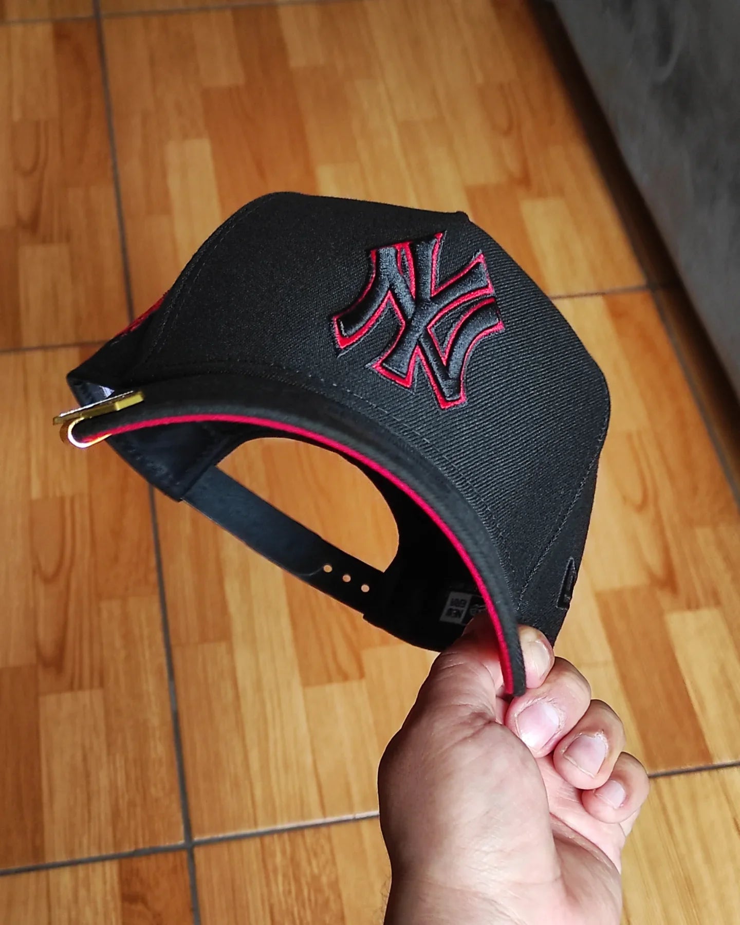 Gorra snapback A-Frame 9Forty negra y roja de los New York Yankees de la Serie Mundial de 1999 de New Era