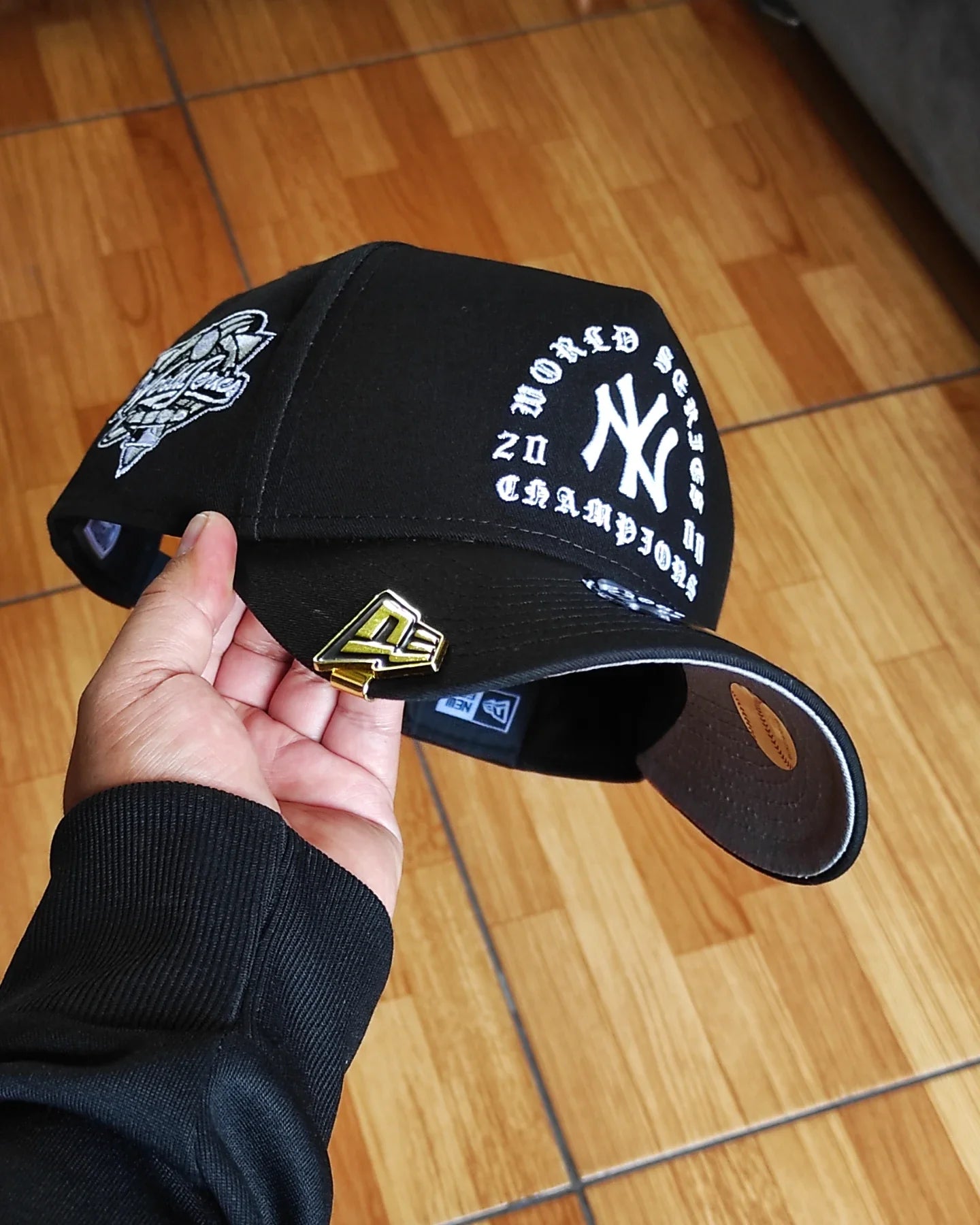 Gorra snapback New Era New York Gótica negra 9Forty A Frame