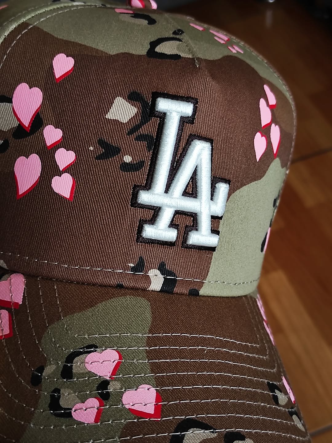 Gorra New Era Los Angeles Dodgers de camuflaje con corazón 9FORTY A-Frame Snapback