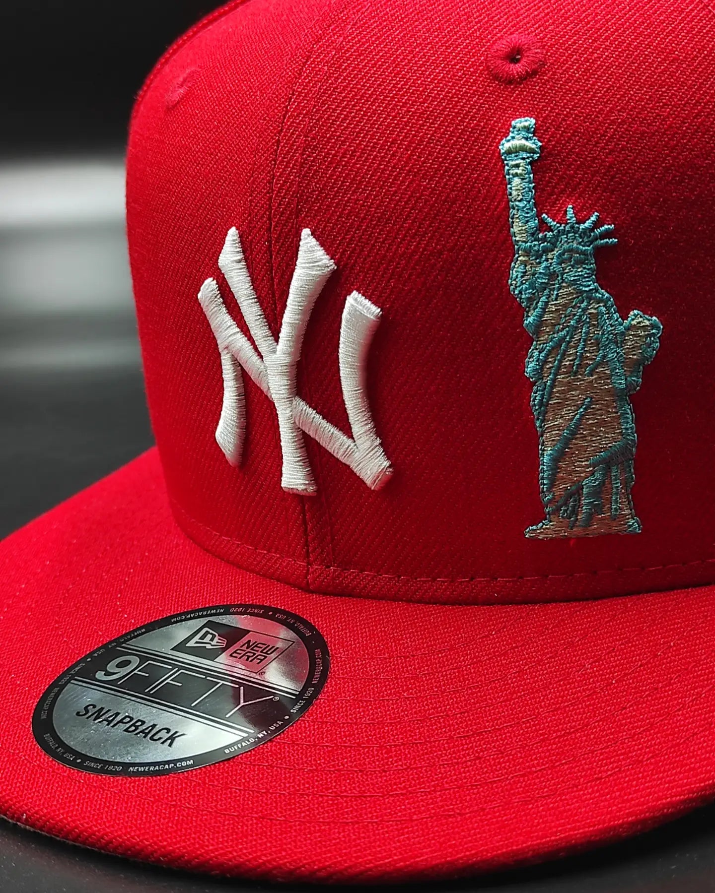 New Era New York Yankees 100 Aniversario Colección Liberty 🗽 9FIFTY Snapback - Rojo