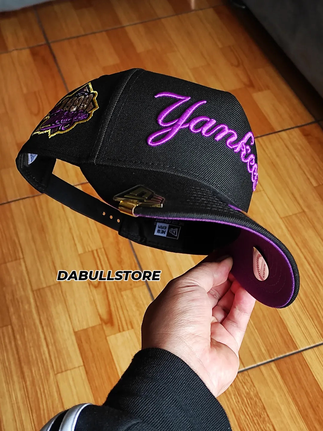 New Era New York Yankees Script World Series 1999 negro púrpura 9Forty gorra A-frame Snapback