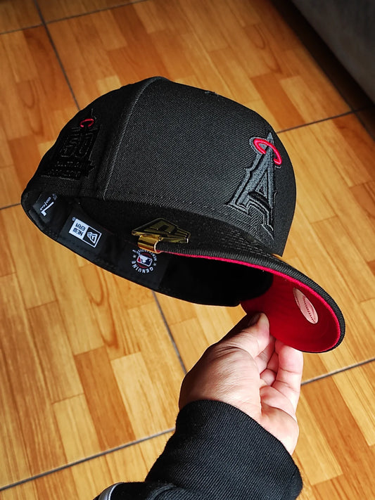Gorra New Era Anaheim Angels 50th Anniversary Blackout Red Edition 59Fifty Fitted