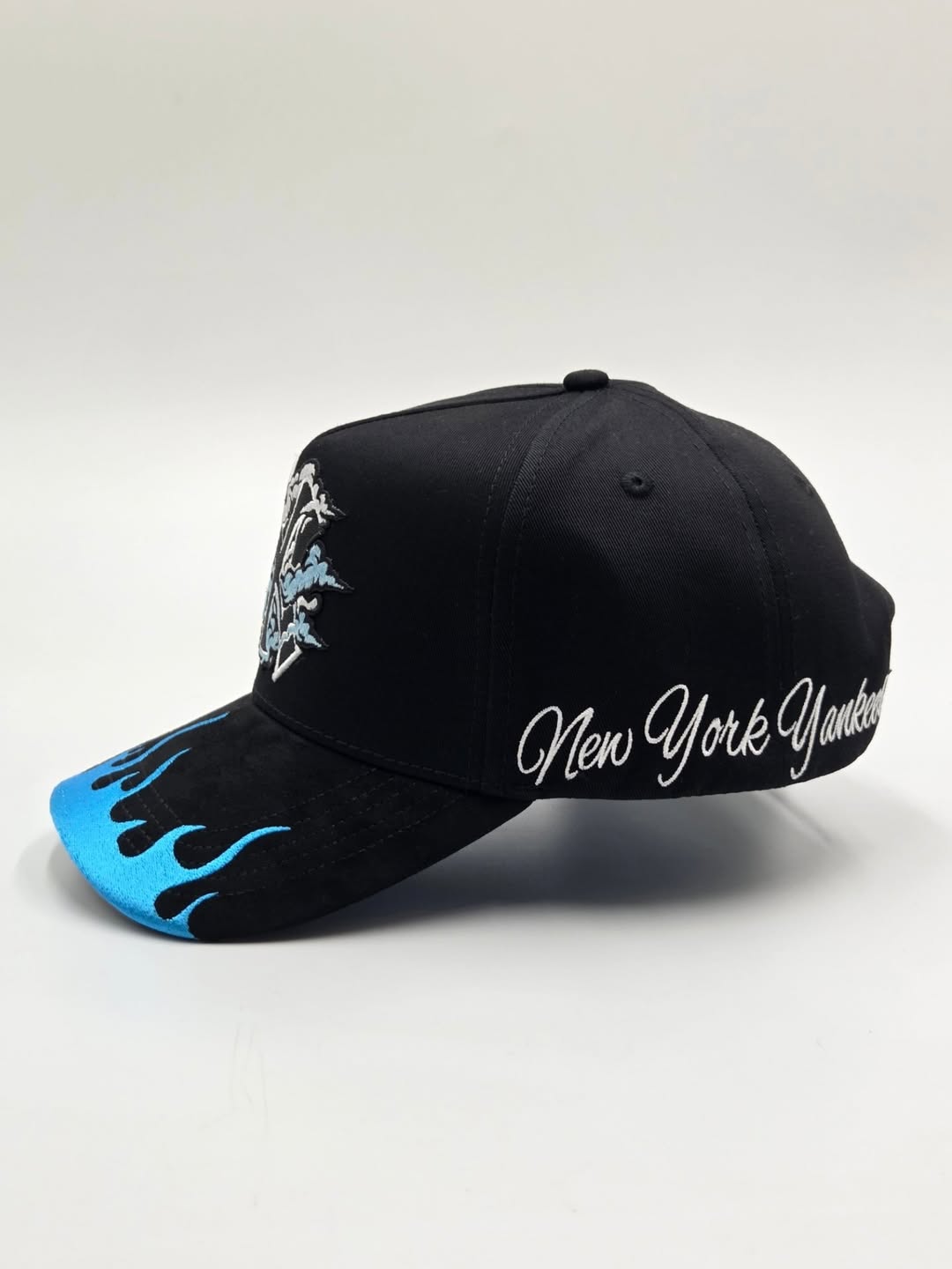 Gorra Qori Caps colección Cloud☁️ & Yankees🔥 a-frame Snapback