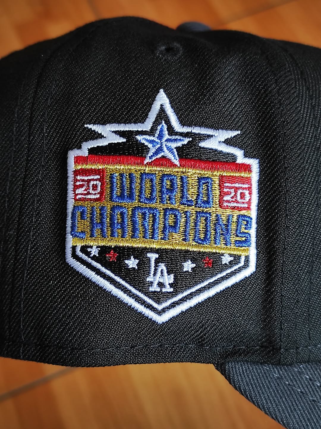 GORRA NEW ERA 59FIFTY LOS ANGELES DODGERS MLB NEGRA GRAFITO DOS TONOS UV ROSA