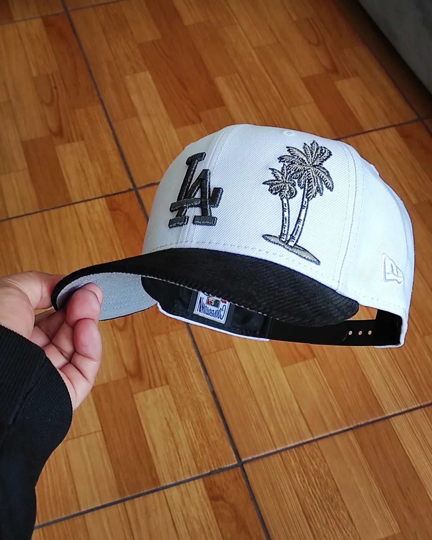 New Era Los Angeles Dodgers visera de pana 🌴 dos tonos blanco y negro 9 FIFTY Snapback