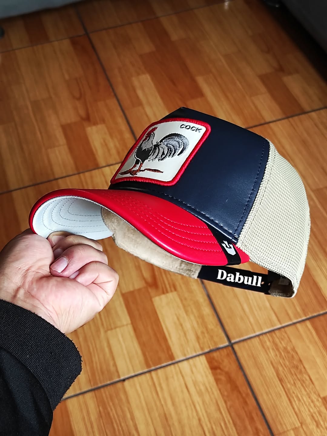 Gorra trucker The Farm de Goorin Bros, Shleather Cock, gallo, azul marino y rojo