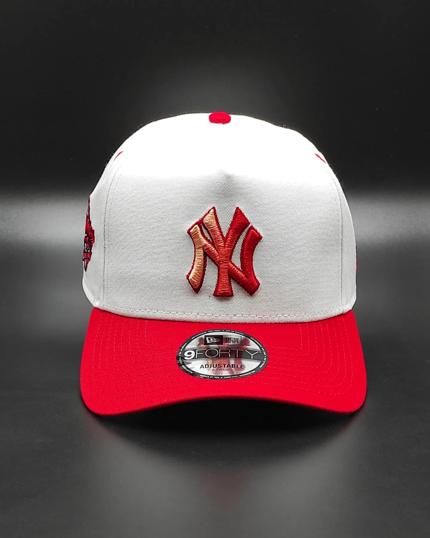 Gorra New Era New York Yankees " satin " 9 forty a frame blanca / escarlata