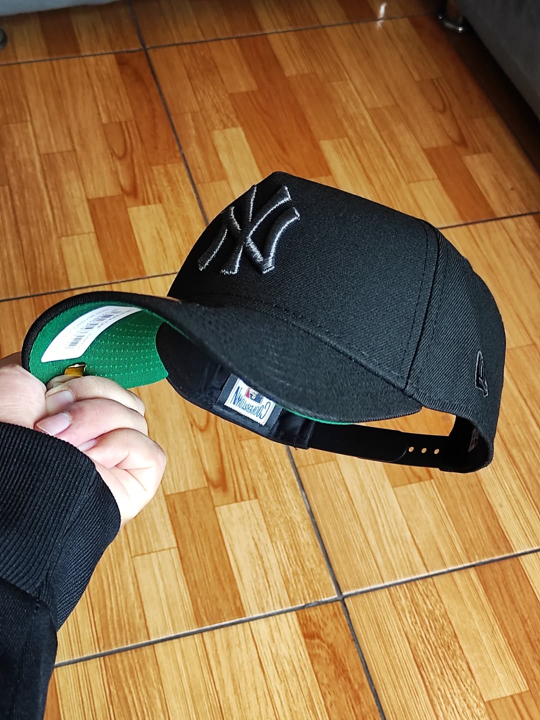 Gorra New Era New York Yankees World Series 1999 Liquid Titanium Edition 9Forty A Frame Snapback