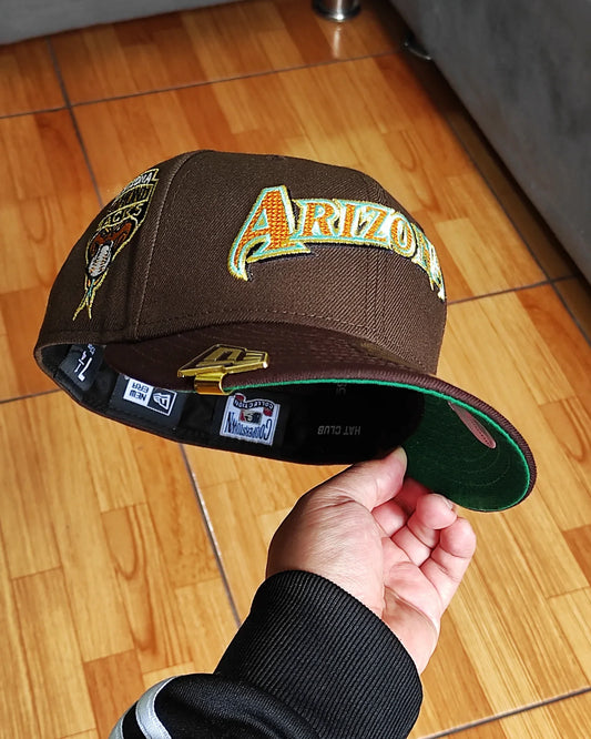 Gorra New Era 59 Fifty Arizona Diamondbacks Fields parche inaugural color café