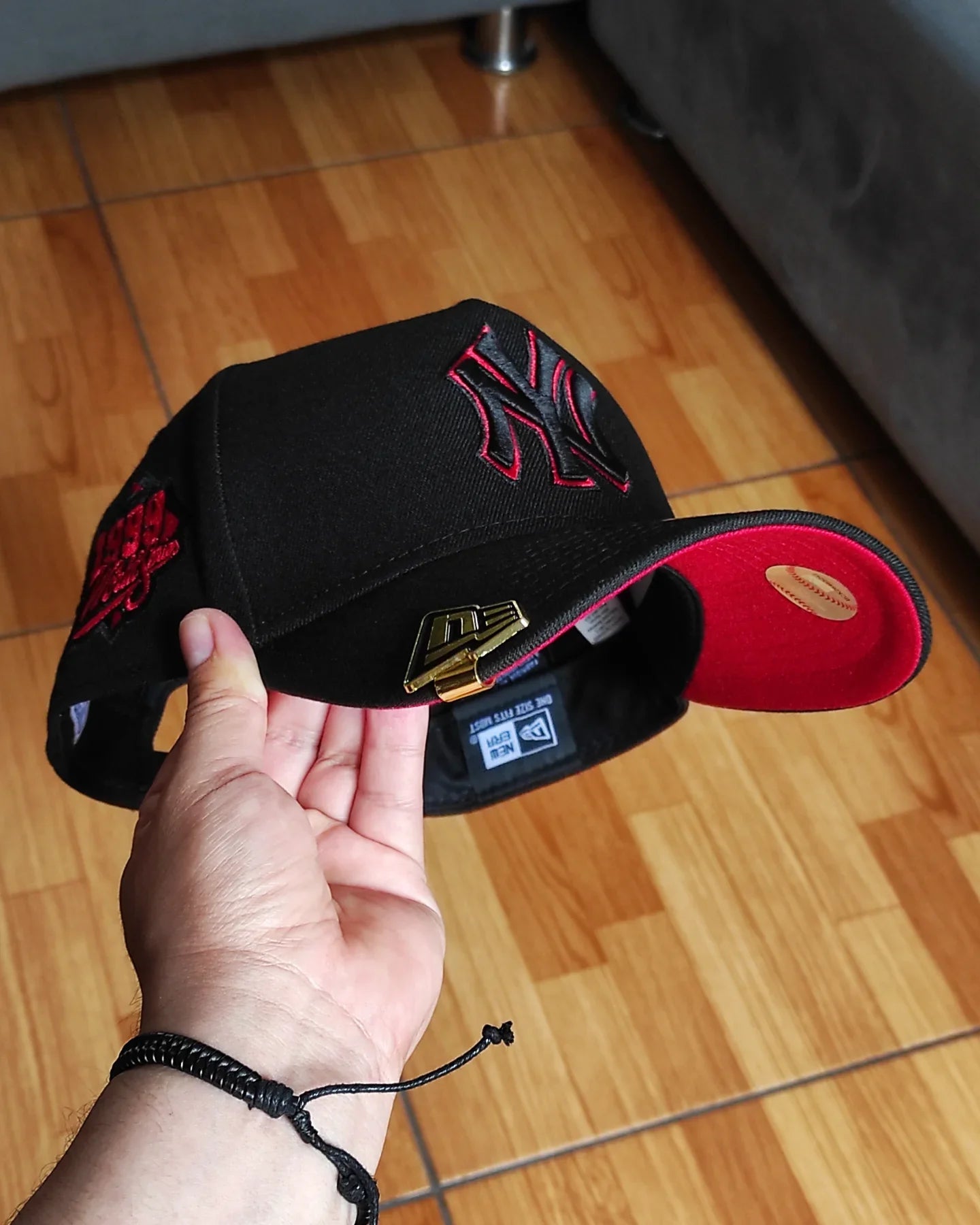 Gorra snapback A-Frame 9Forty negra y roja de los New York Yankees de la Serie Mundial de 1999 de New Era