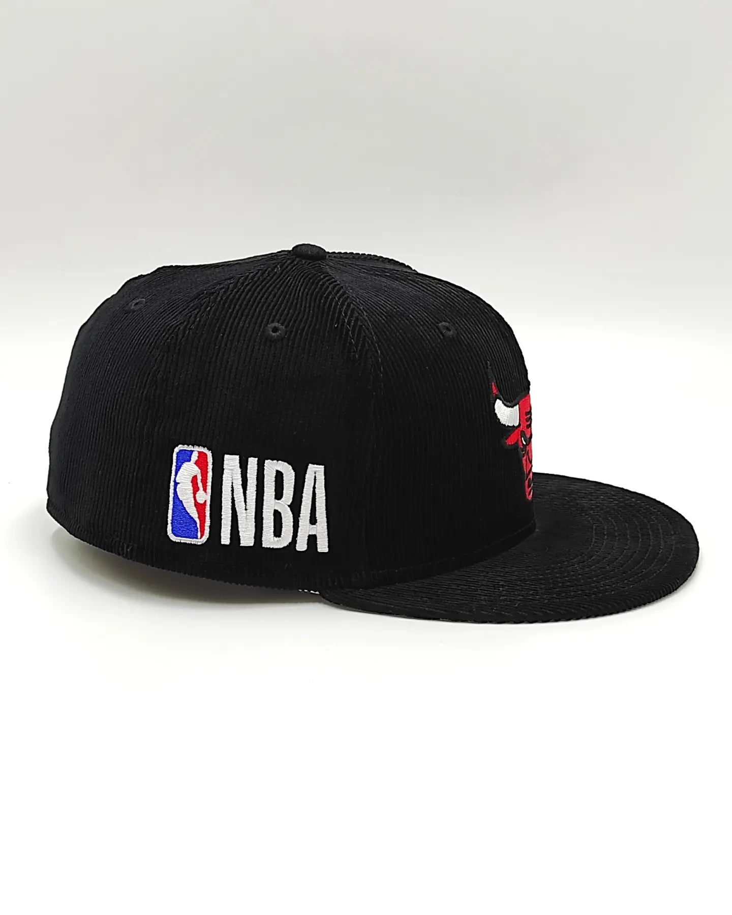Gorra Ajustada Chicago Bulls OLD SCHOOL CORDUROY SIDE-PATCH Negra de New Era