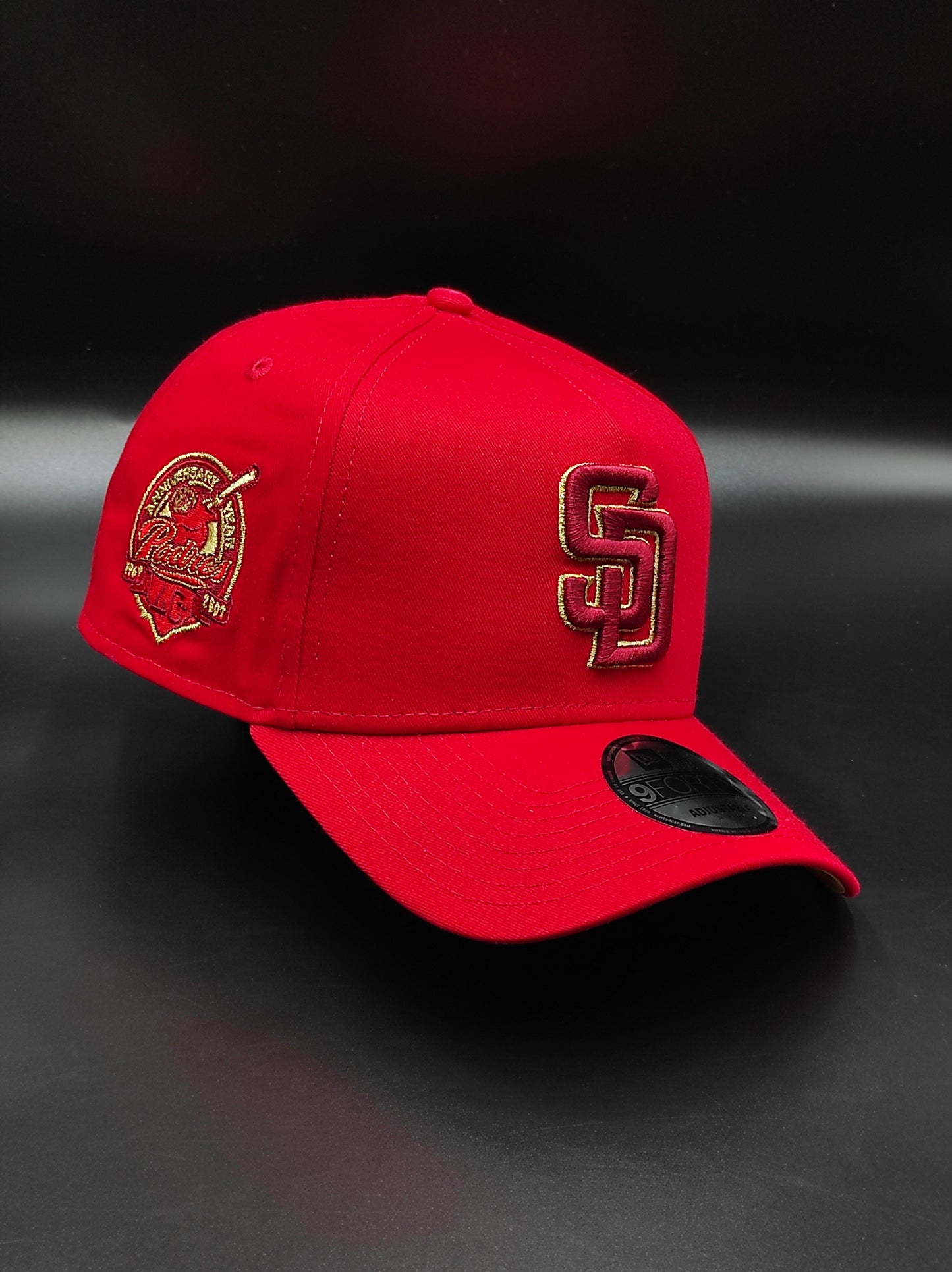 New Era San Diego Padres Año del Dragón 9 FORTY AFRAME color rojo🐉🈵