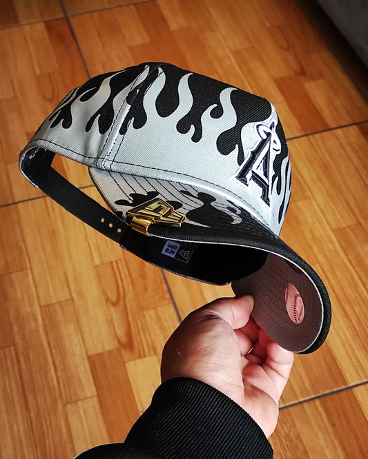 Gorra New Era 9FORTY A-Frame snapback 'Flames' de Los Angeles Angels
