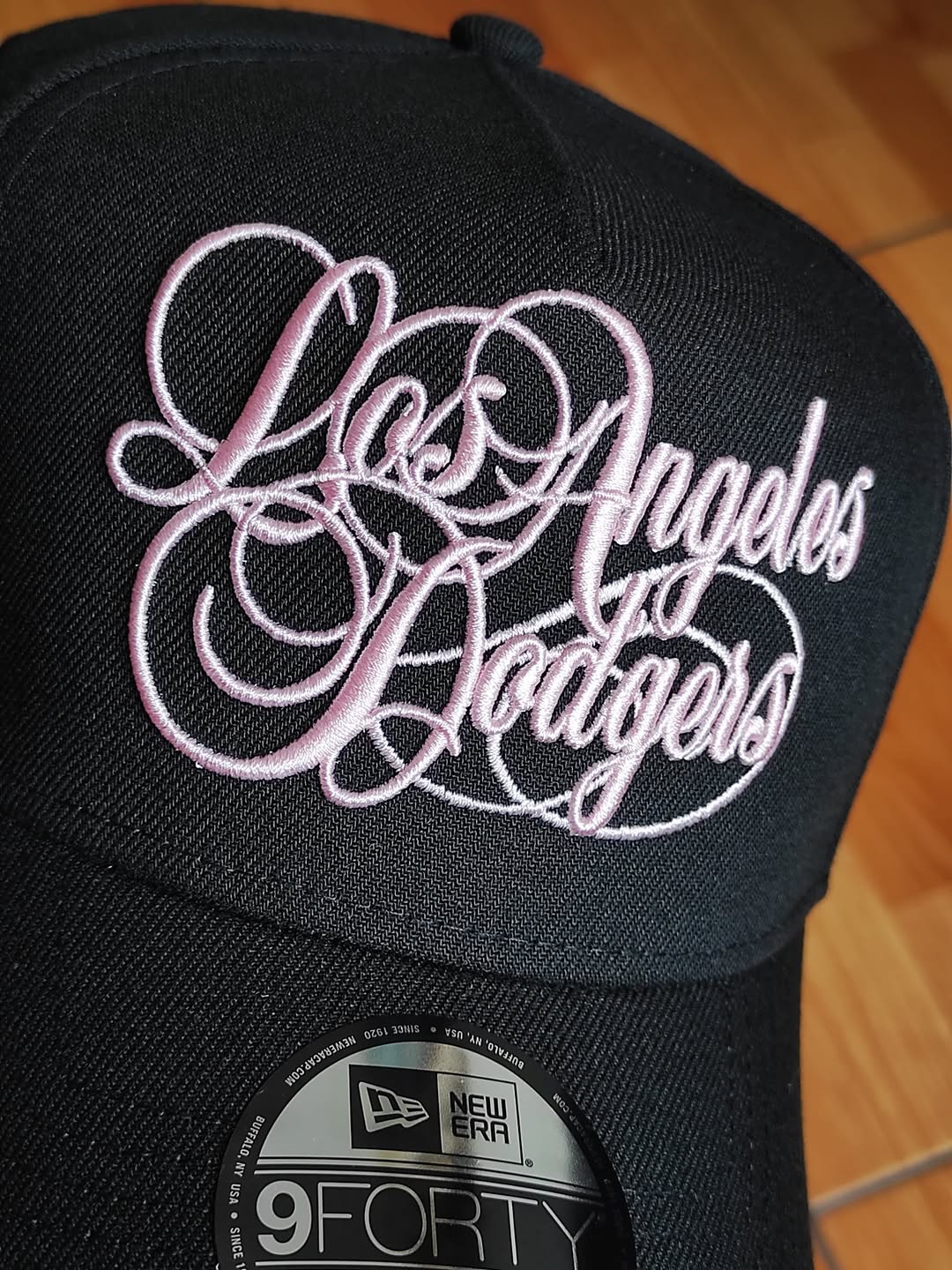 Gorra New Era Los Angeles Dodgers Script Black Pink Edition 9Forty A Frame Snapback