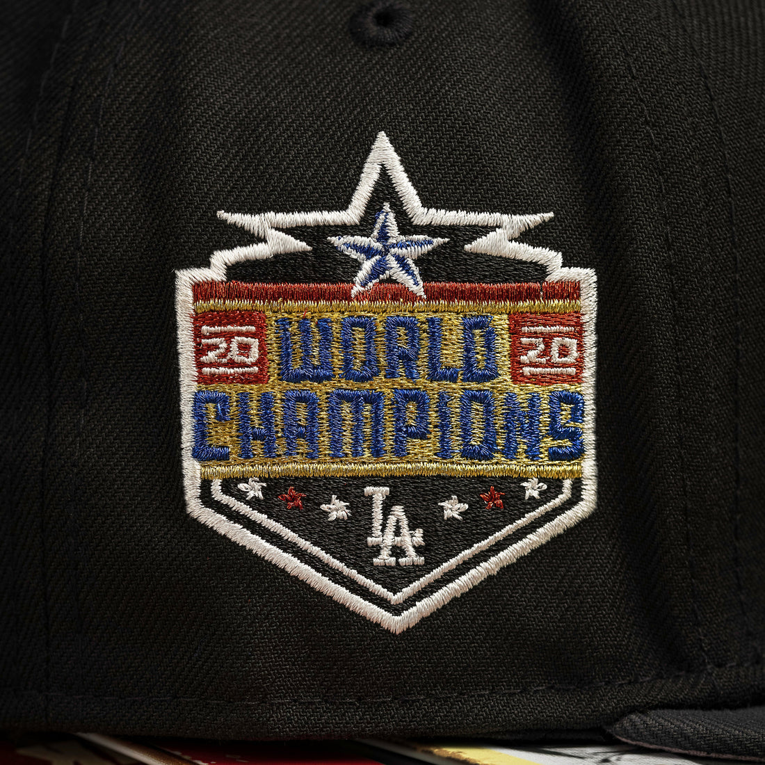 GORRA NEW ERA 59FIFTY LOS ANGELES DODGERS MLB NEGRA GRAFITO DOS TONOS UV ROSA