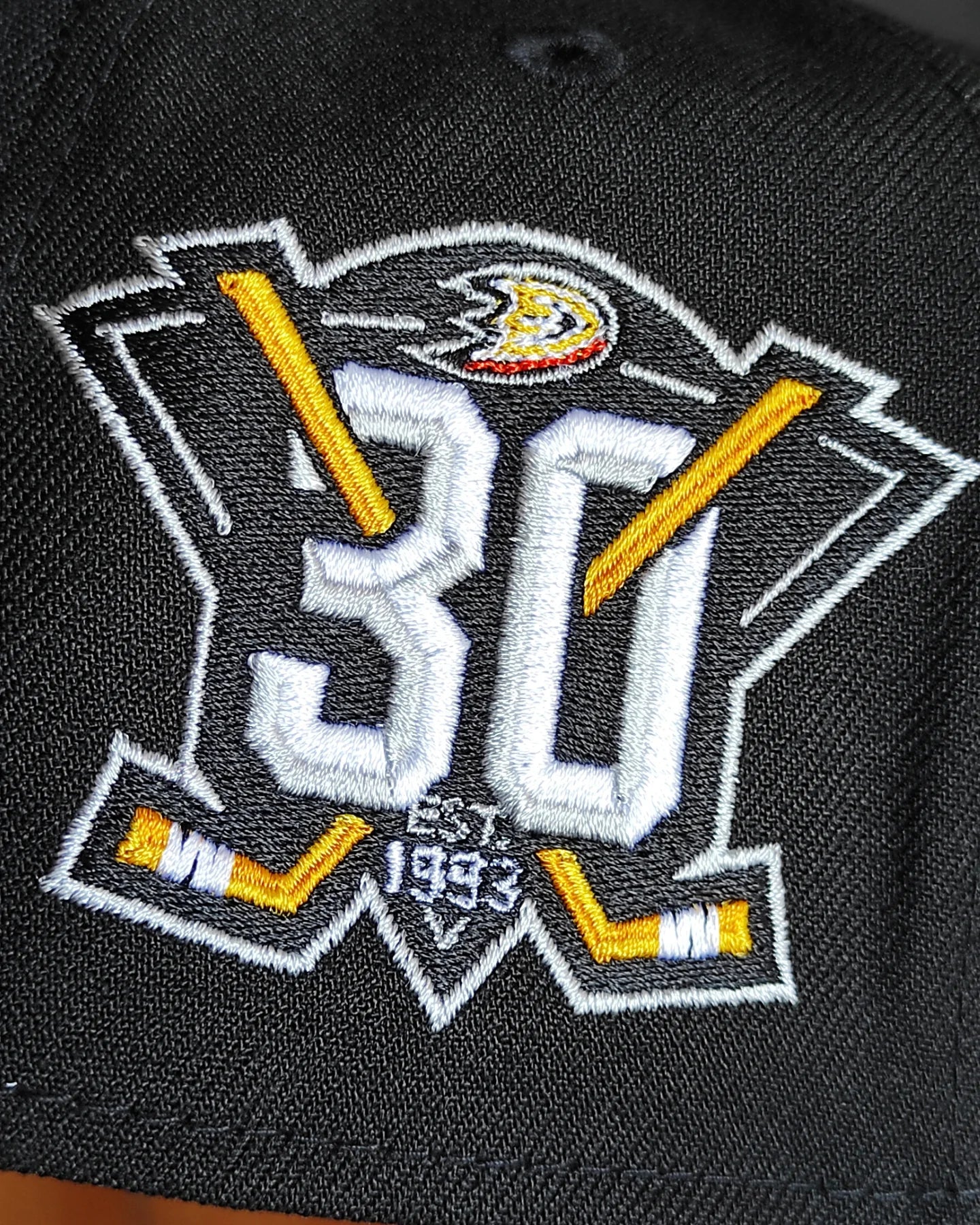 Gorra Anaheim Ducks 30th Anniversary Black Classic 9Forty A Frame Snapback de New Era
