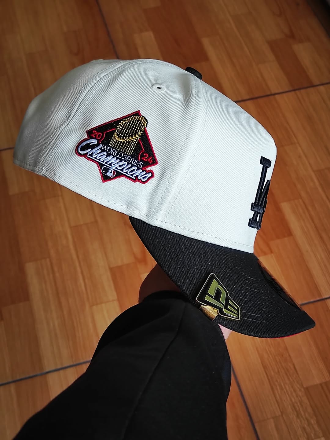 Gorra snapback A-Frame SP 9Fifty Los Angeles Dodgers Chrome Black 2 Tone Campeones Serie Mundial 2024