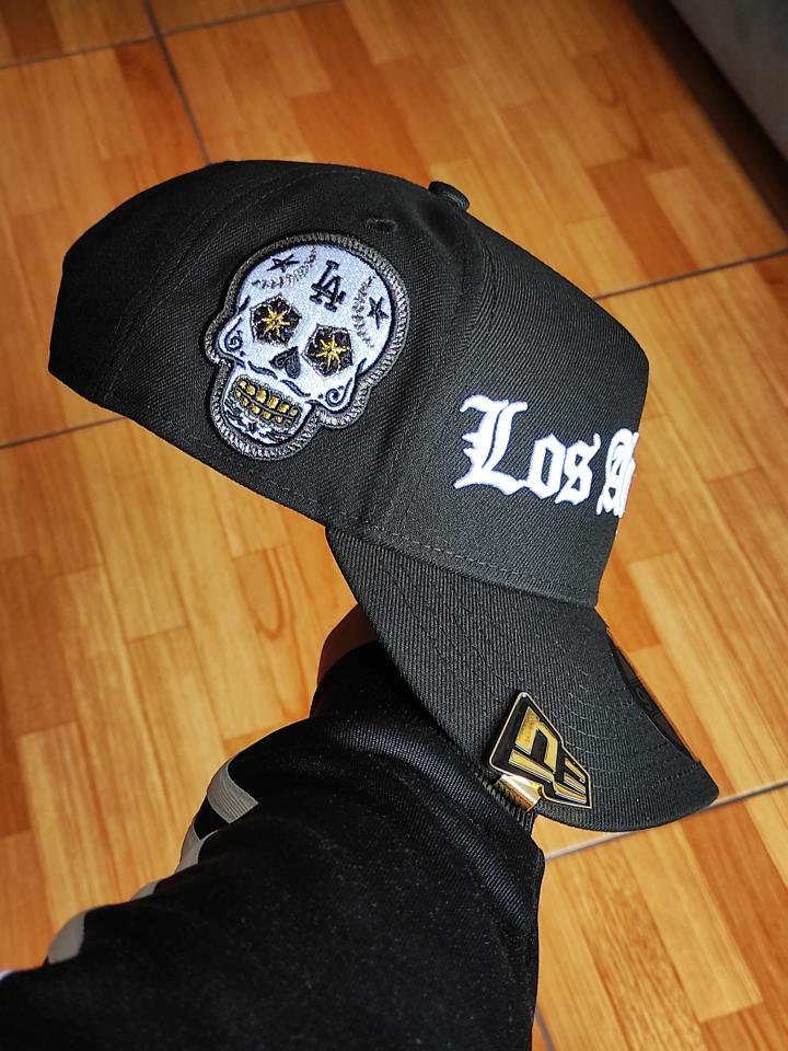 Gorra New Era Los Angeles Dodgers calavera ☠️ Edición negra 9Forty A Frame Snapback
