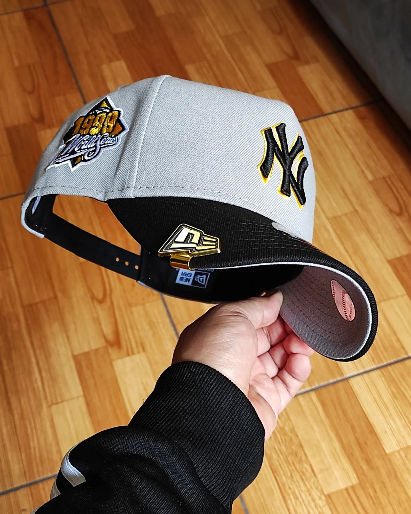 New Era New York Yankees Serie Mundial 1999 gris plomo negro - 9 Forty A-FRAME
