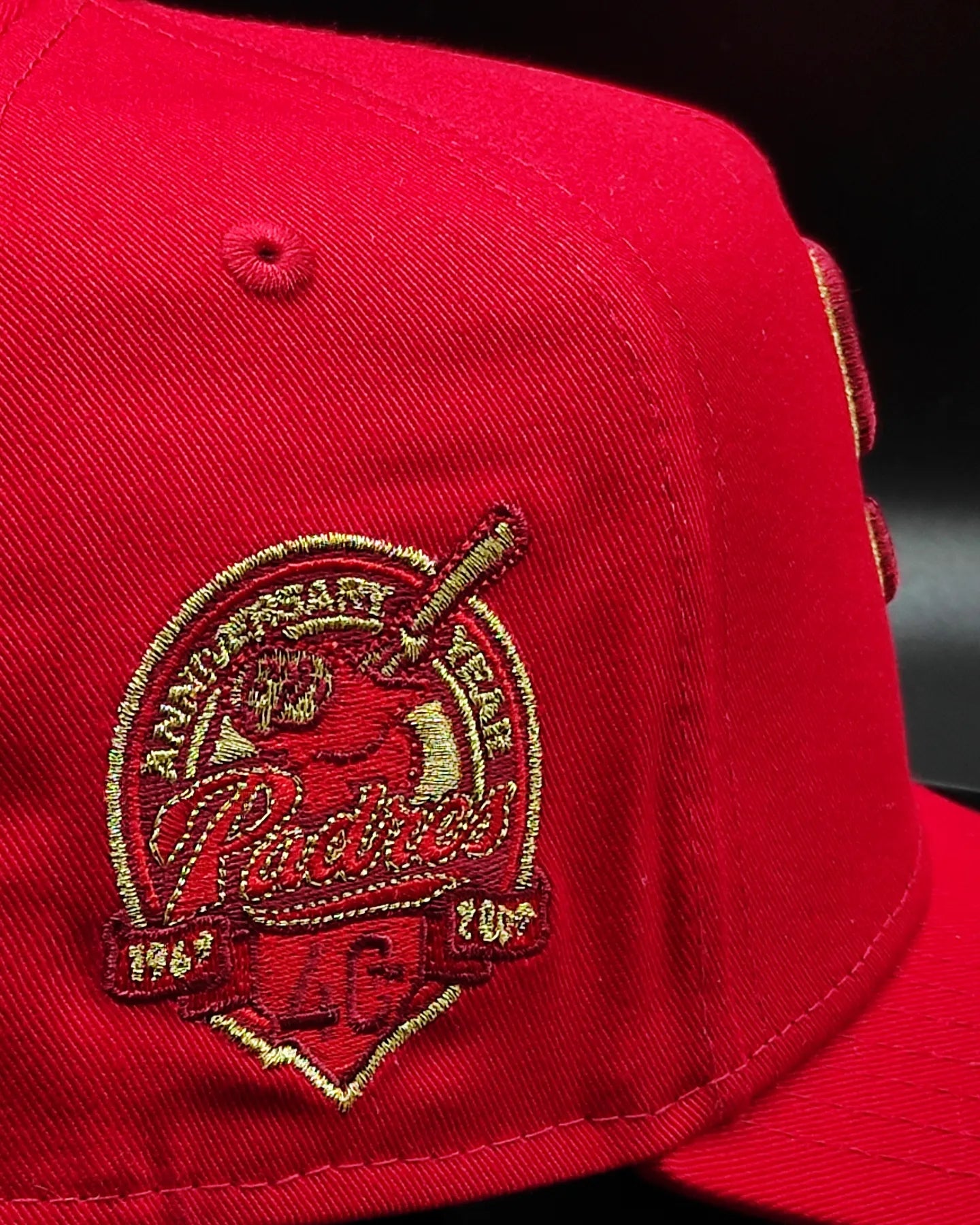 New Era San Diego Padres Año del Dragón 9 FORTY AFRAME color rojo🐉🈵