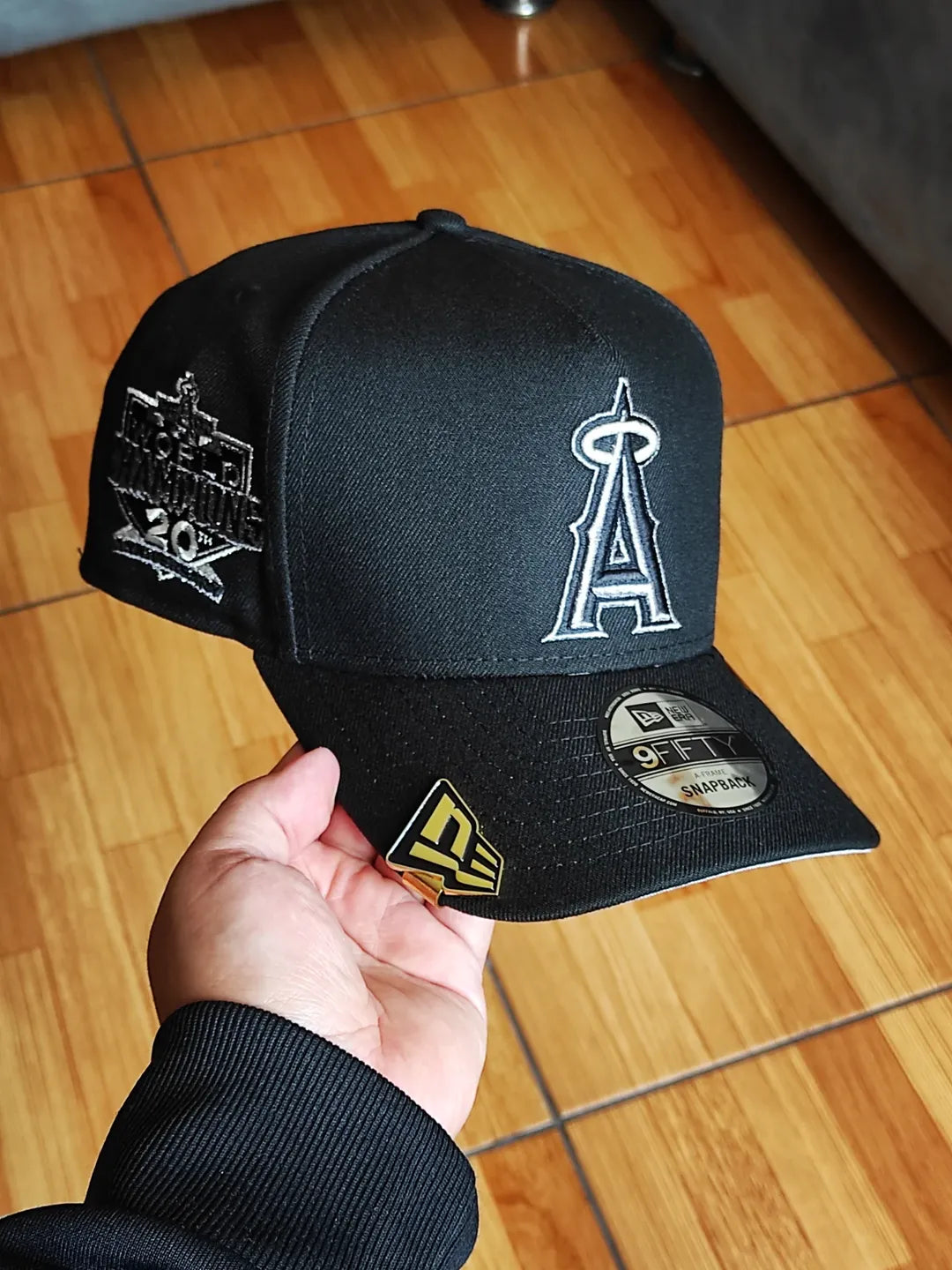 Gorra New Era Anaheim Angels Campeones Mundiales 9FIFTY AFRAME