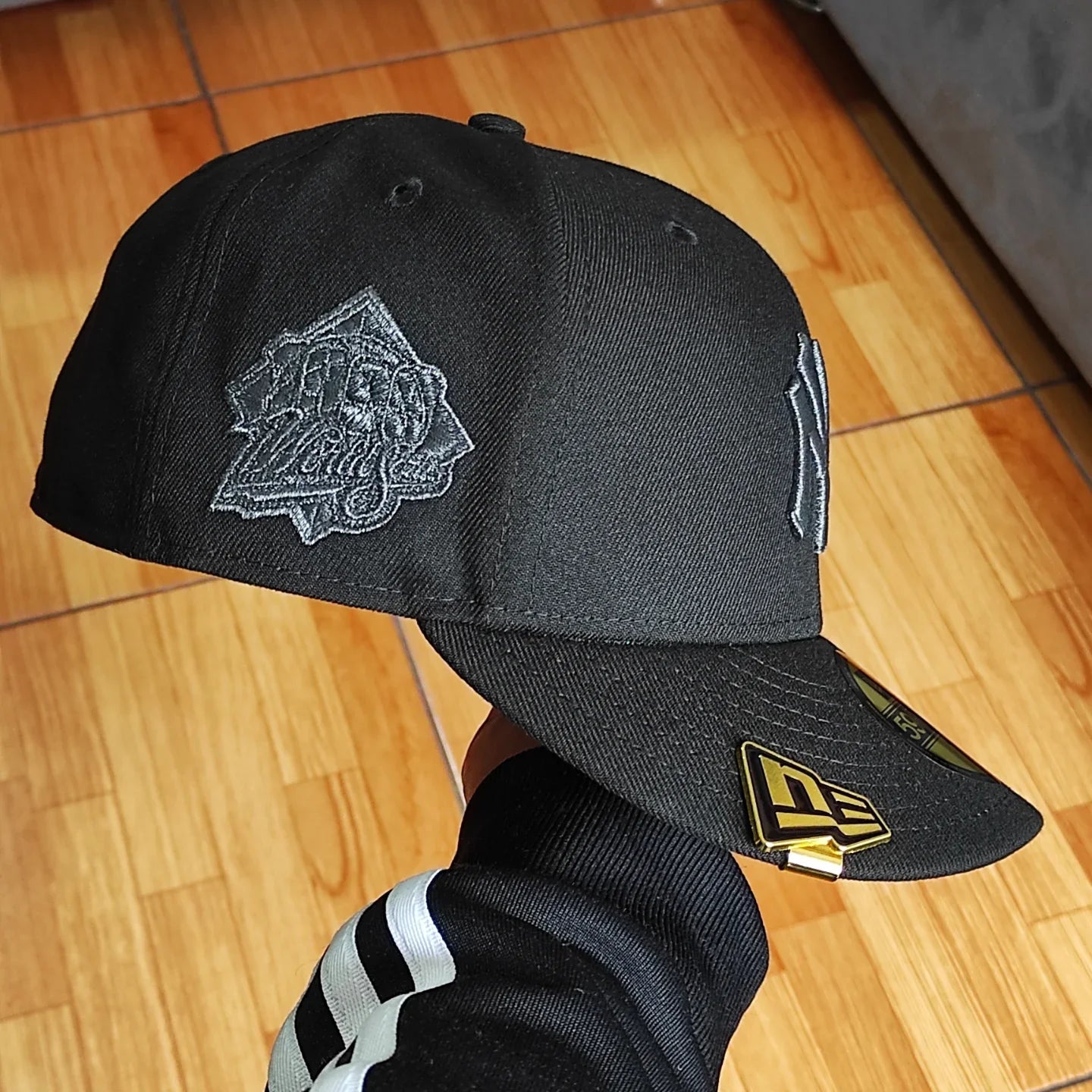 Gorra ajustada New Era New York Yankees World Series 1999 Liquid Titanium Edition 59Fifty