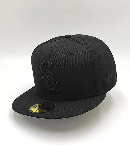 New Era Chicago White Sox negra sobre negra