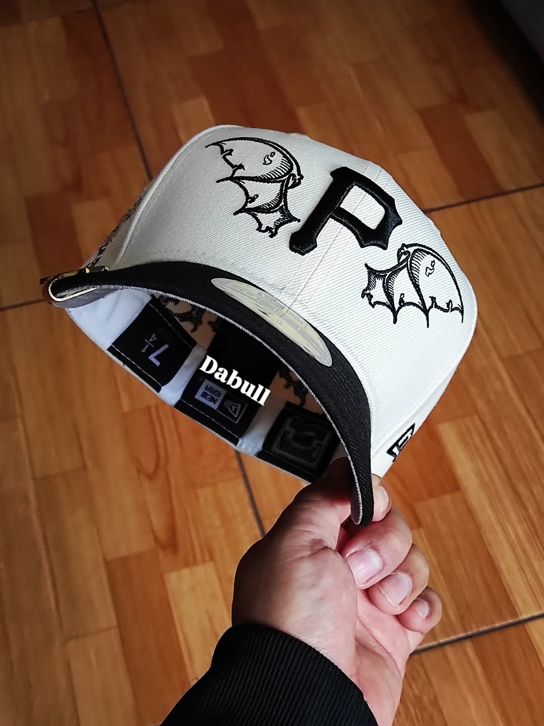 Gorra Pittsburgh Pirates MLB Team Wings 59FIFTY Ajustada Beige Claro