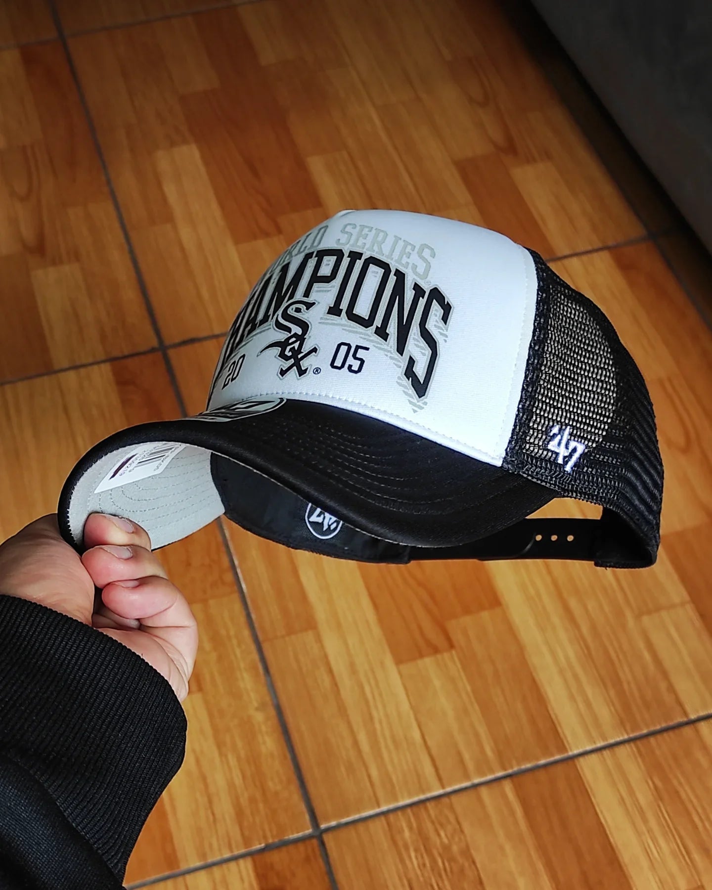 47Brand Chicago White Sox gorra trucker de espuma, negra y blanca, World Series, con cierre a presión