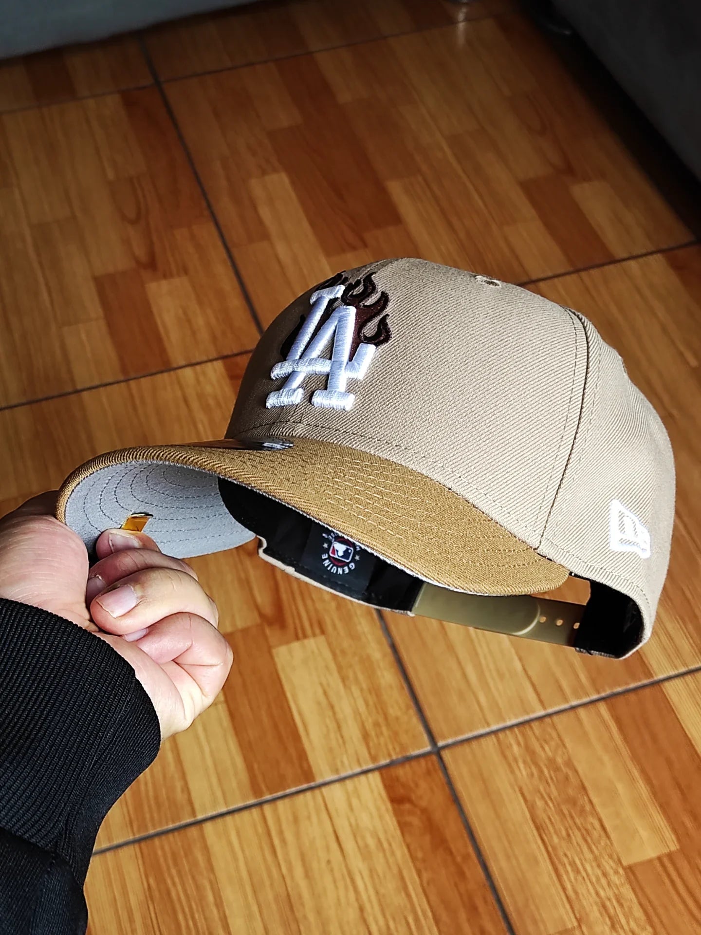 New Era Los Angeles Dodgers flame 🔥two Tone Brown light  9FIFTY snapback