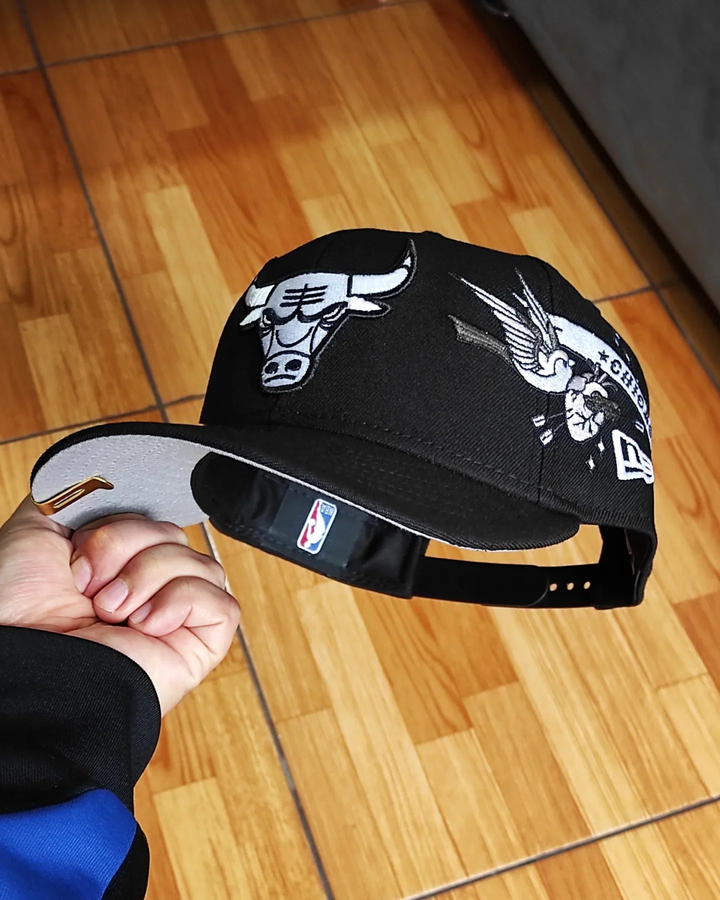 Gorra Chicago Bulls con parte inferior gris y parche lateral New Era 9Fifty Snapback - Negro/Blanco