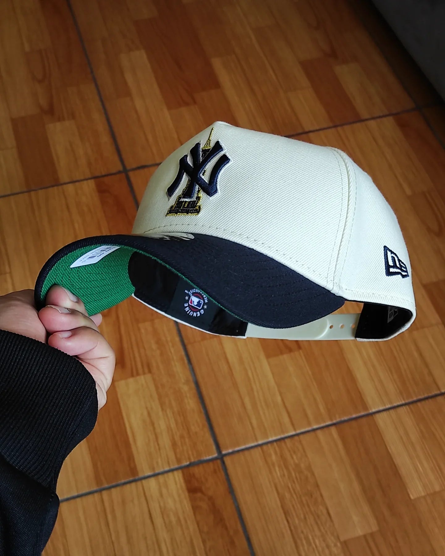 Gorra New Era New York Yankees State Two Tone Chrome Azul Marino 9FORTY A-FRAME