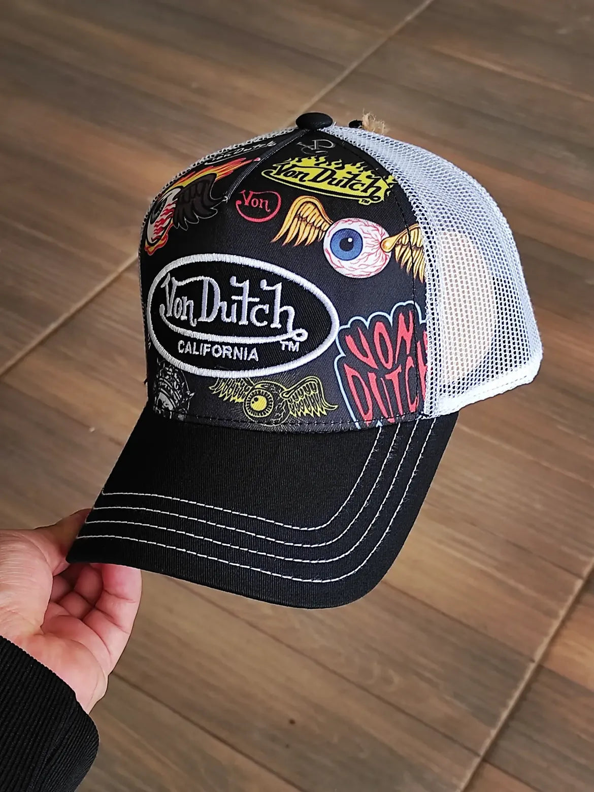 Von dutch trucker cap multilogo