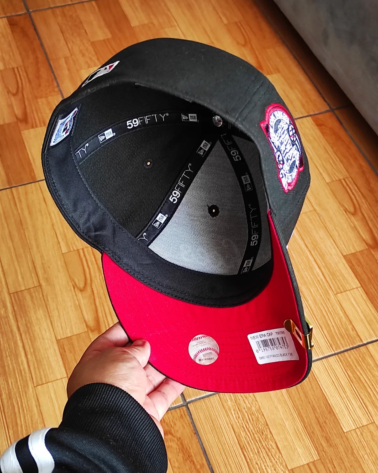 Gorra Ajustada 59Fifty New Era New York Yankees Subway Series 2009 Edición Negra y Roja