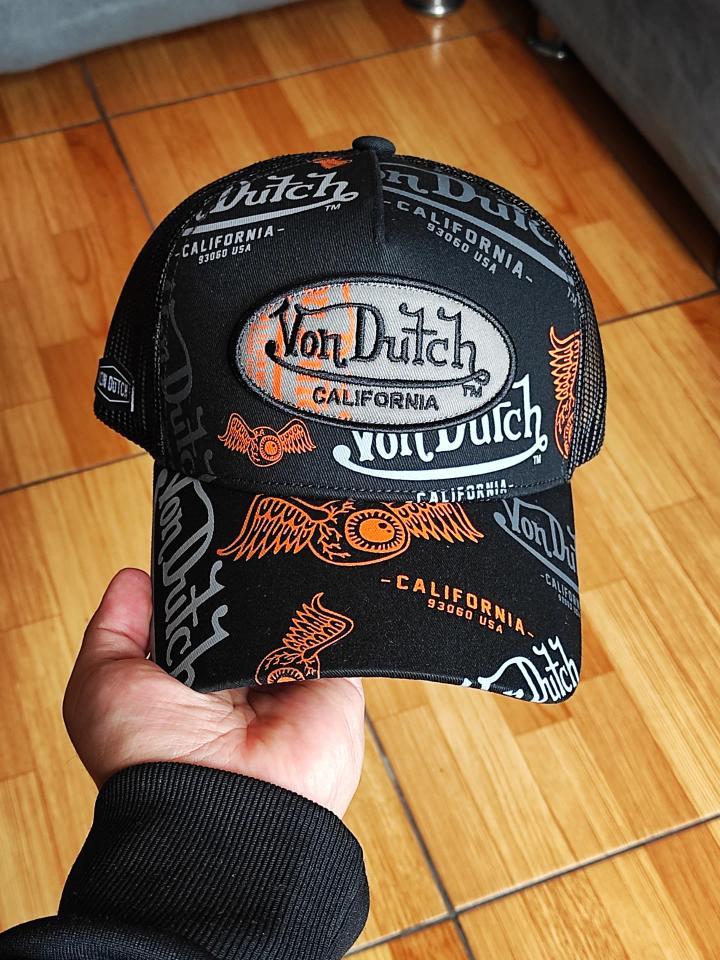 Gorra Von Dutch trucker multilogo edición negra