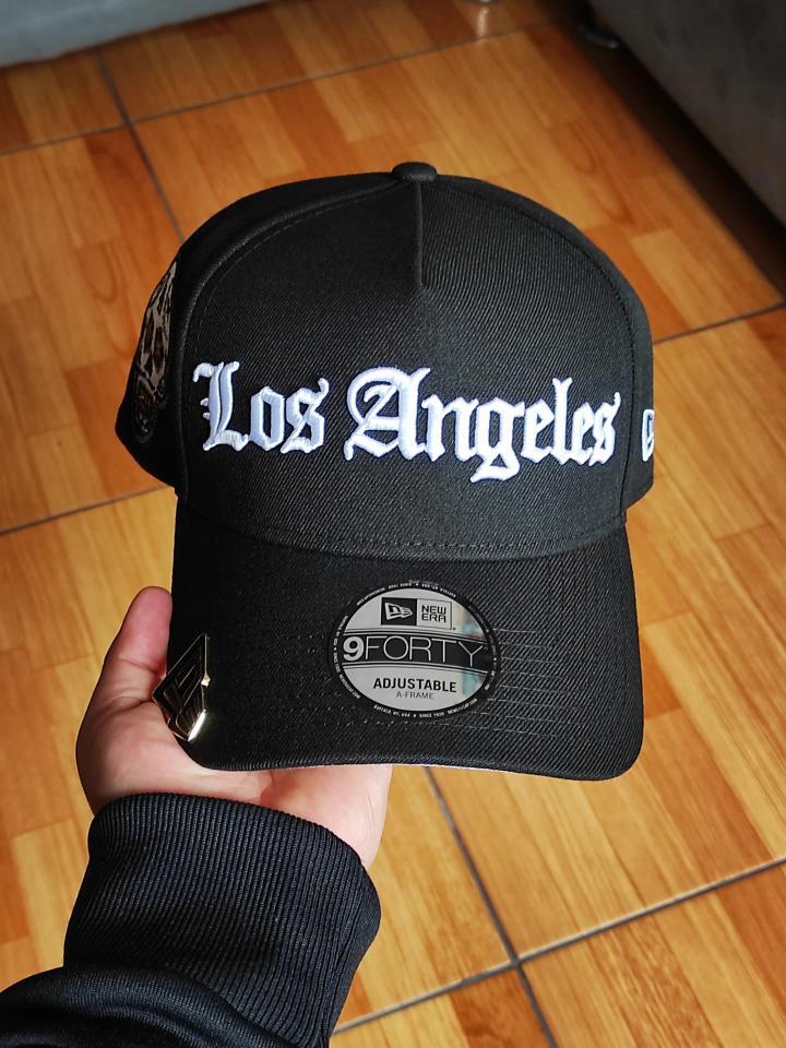 Gorra New Era Los Angeles Dodgers calavera ☠️ Edición negra 9Forty A Frame Snapback