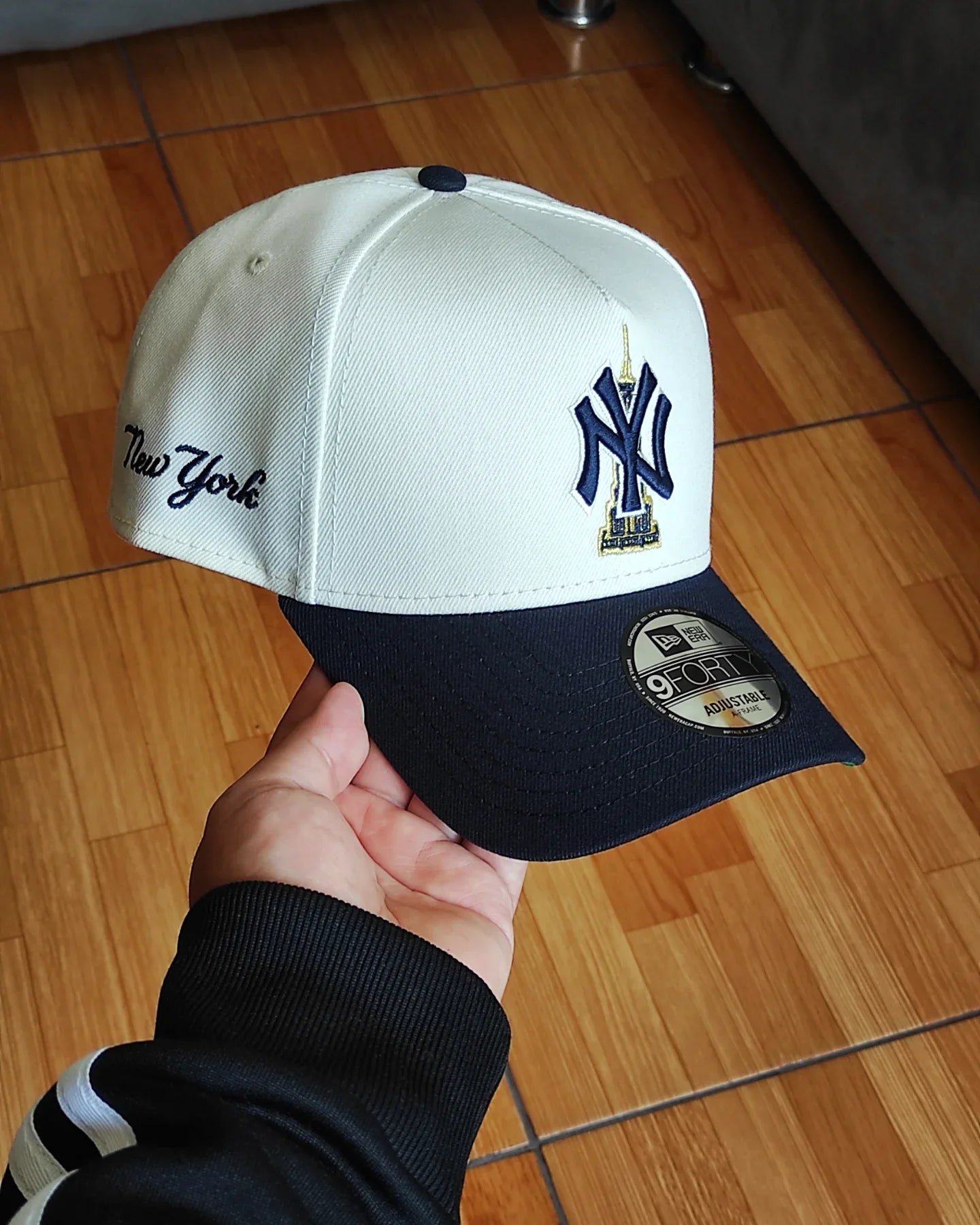 Gorra New Era New York Yankees State Two Tone Chrome Azul Marino 9FORTY A-FRAME