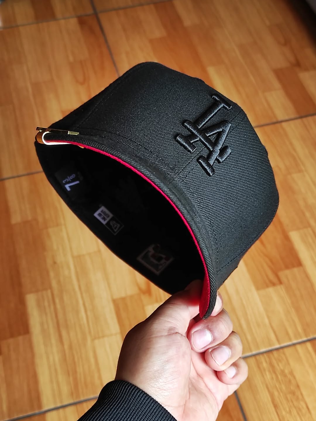 Gorra ajustada 59Fifty de los New Era Los Angeles Dodgers 40 Aniversario Edición Black Out Roja
