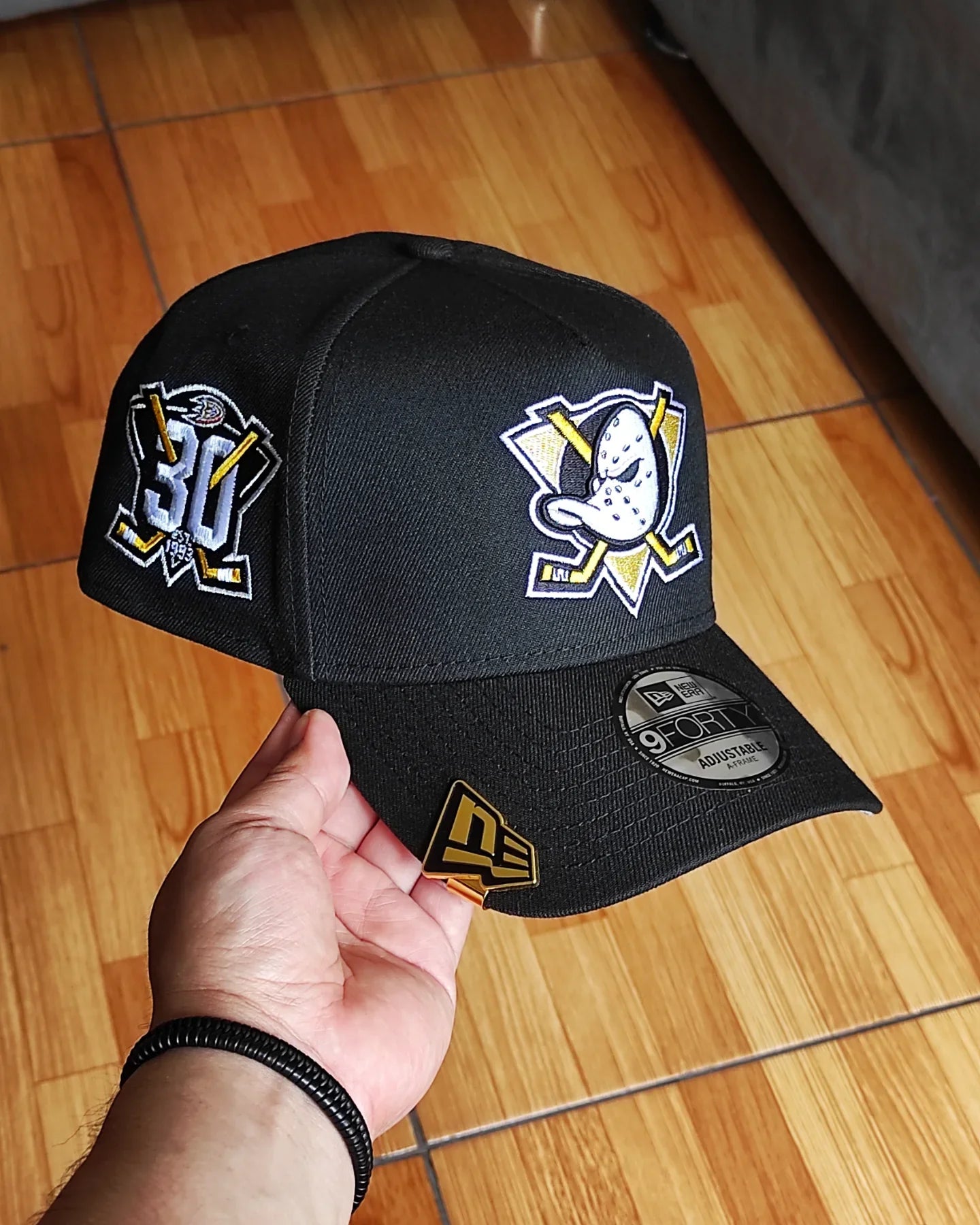 Gorra Anaheim Ducks 30th Anniversary Black Classic 9Forty A Frame Snapback de New Era